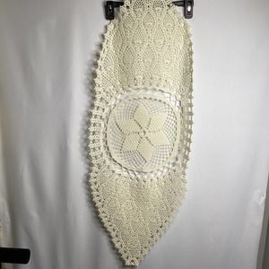 Vintage Crochet Table Runner